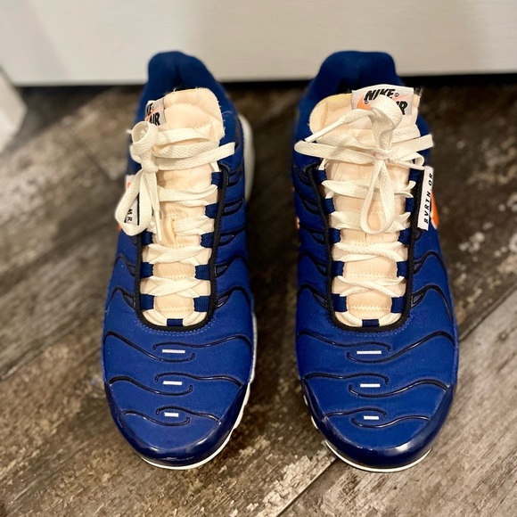 Nike Blue and White Sneakers with Orange Swoosh EUC main image 4